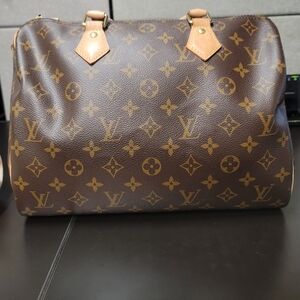 Louis Vuitton Bandouliere 30